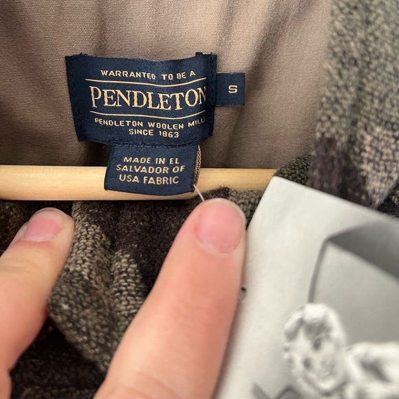 Pendleton Women's Wool Camouflage Hooded Parka Size Small NWT - Picture 6 of 14